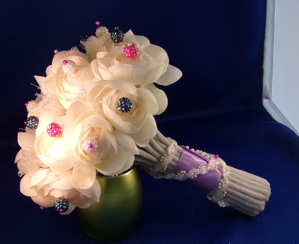 Bouquet-Fiber Optic White Rose