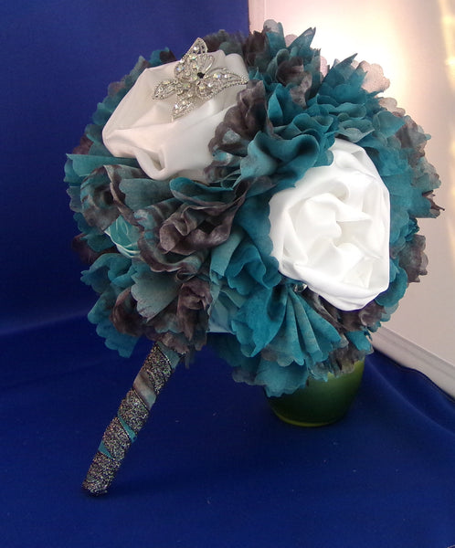 Bouquet-Squeal with Teal